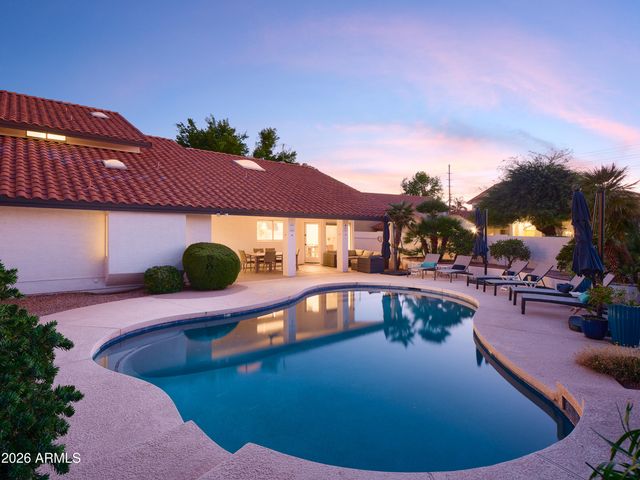5612 E GRANDVIEW Road, Scottsdale, AZ 85254