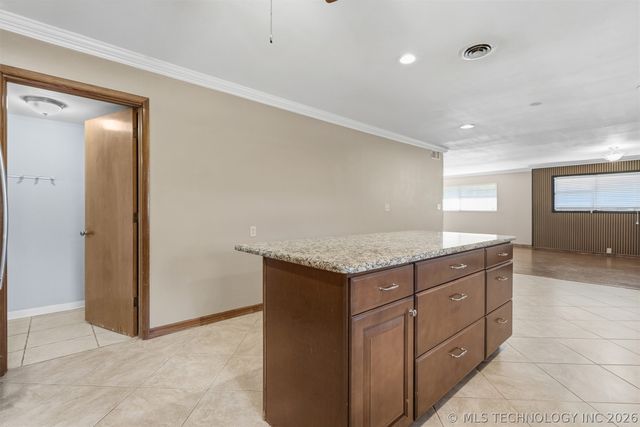 902 P. Street SW, Ardmore, OK 73401