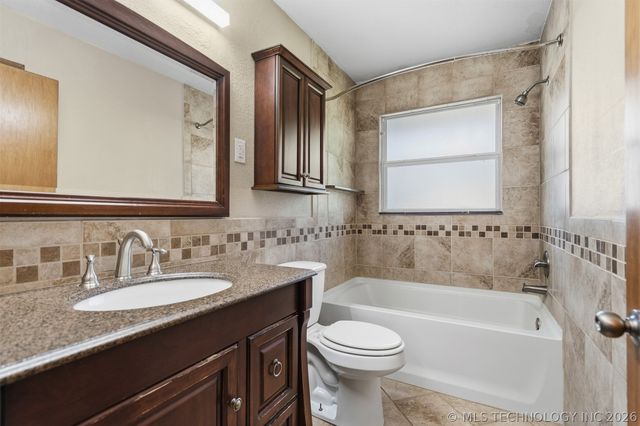 902 P. Street SW, Ardmore, OK 73401