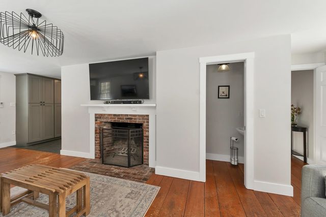 815 Dodge Hill Road, Francestown, NH 03043