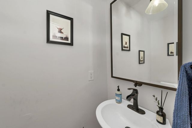 815 Dodge Hill Road, Francestown, NH 03043