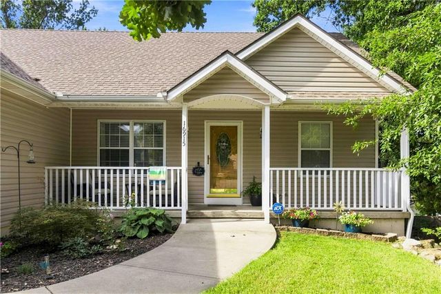 16915 E 41st Terrace S, Independence, MO 64055