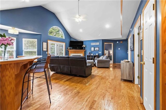 16915 E 41st Terrace S, Independence, MO 64055