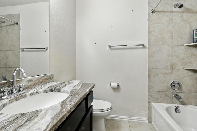 1627 Northwood Springs Drive, Crosby, TX 77532