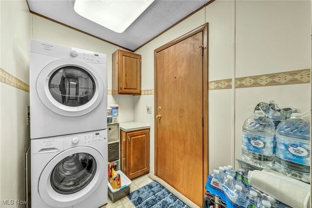 27202 Cook Road 95, Olmsted Twp, OH 44138