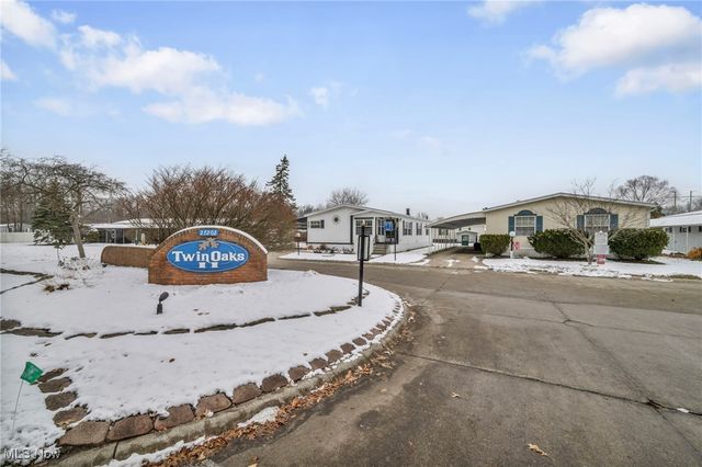 27202 Cook Road 95, Olmsted Twp, OH 44138