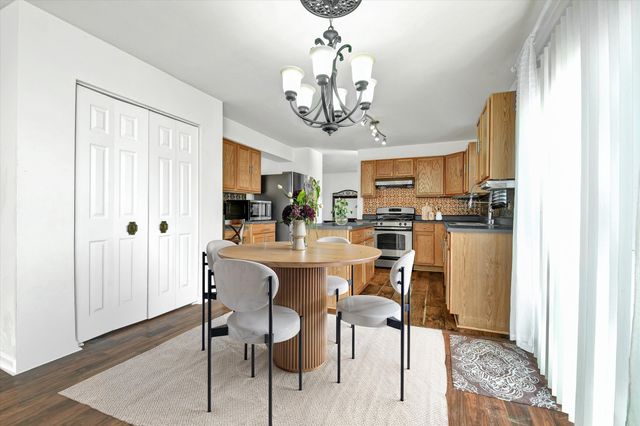 1814 Dalemont Way, Dyer, IN 46311