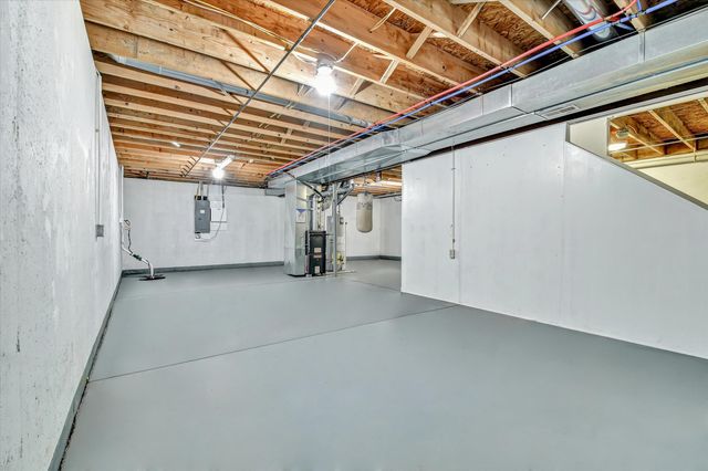 1814 Dalemont Way, Dyer, IN 46311