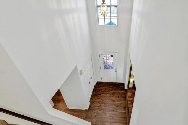 1814 Dalemont Way, Dyer, IN 46311