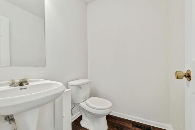 1814 Dalemont Way, Dyer, IN 46311