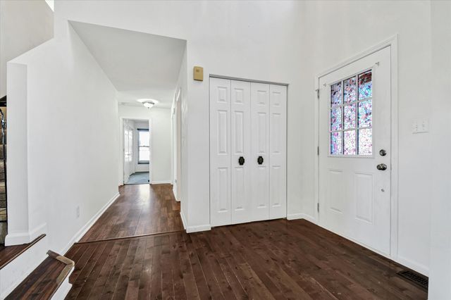 1814 Dalemont Way, Dyer, IN 46311