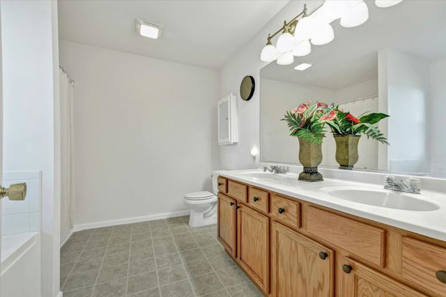 1814 Dalemont Way, Dyer, IN 46311