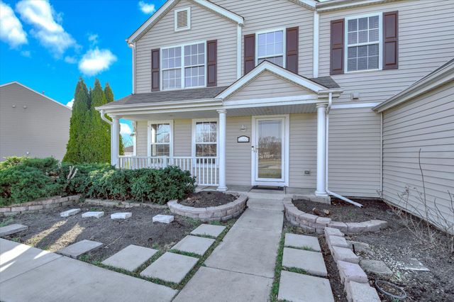 1814 Dalemont Way, Dyer, IN 46311