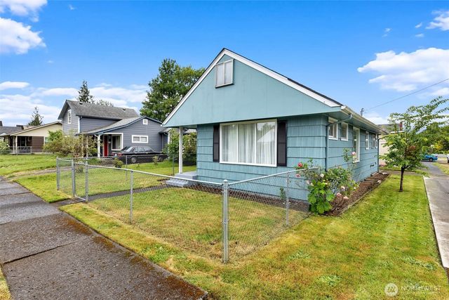 807 N 8th Avenue, Kelso, WA 98626