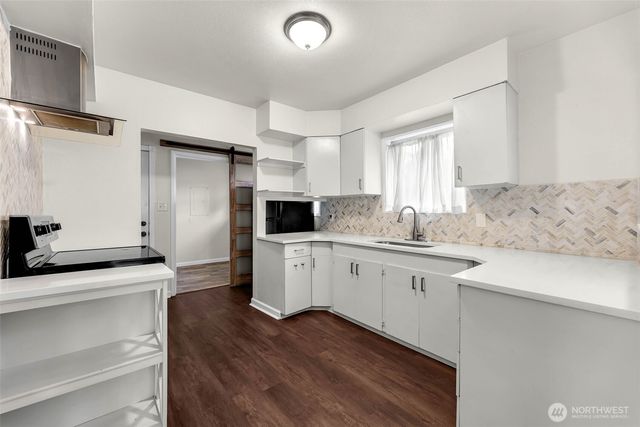 807 N 8th Avenue, Kelso, WA 98626
