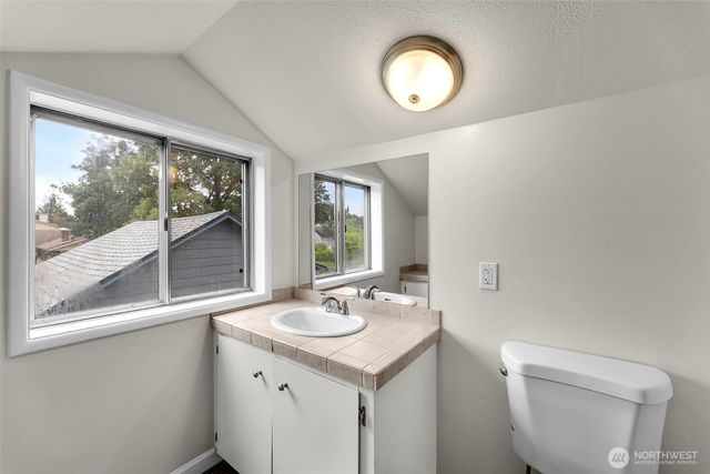 807 N 8th Avenue, Kelso, WA 98626