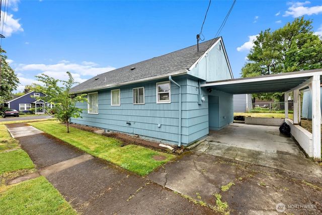 807 N 8th Avenue, Kelso, WA 98626