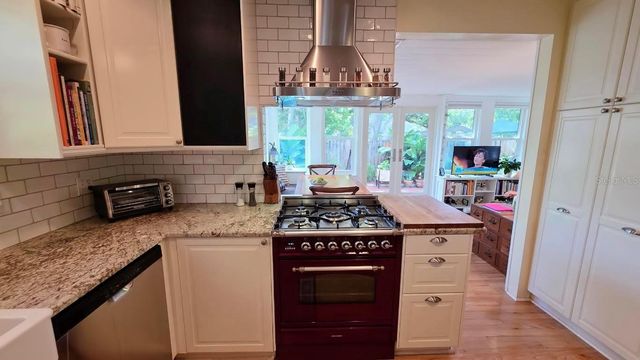 2310 HICKORY AVENUE, Sarasota, FL 34234