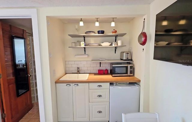 2310 HICKORY AVENUE, Sarasota, FL 34234