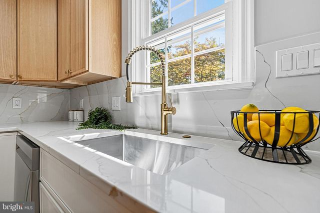 803 STONELEIGH RD, Baltimore, MD 21212