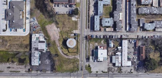 1915 South Shaver, Pasadena, TX 77502