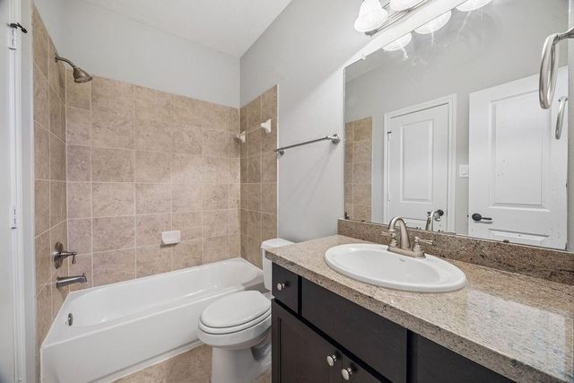 2415 Beall Street, Houston, TX 77008