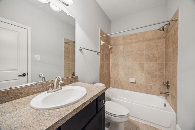 2415 Beall Street, Houston, TX 77008