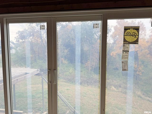 19468 250TH Avenue, Bettendorf, IA 52722