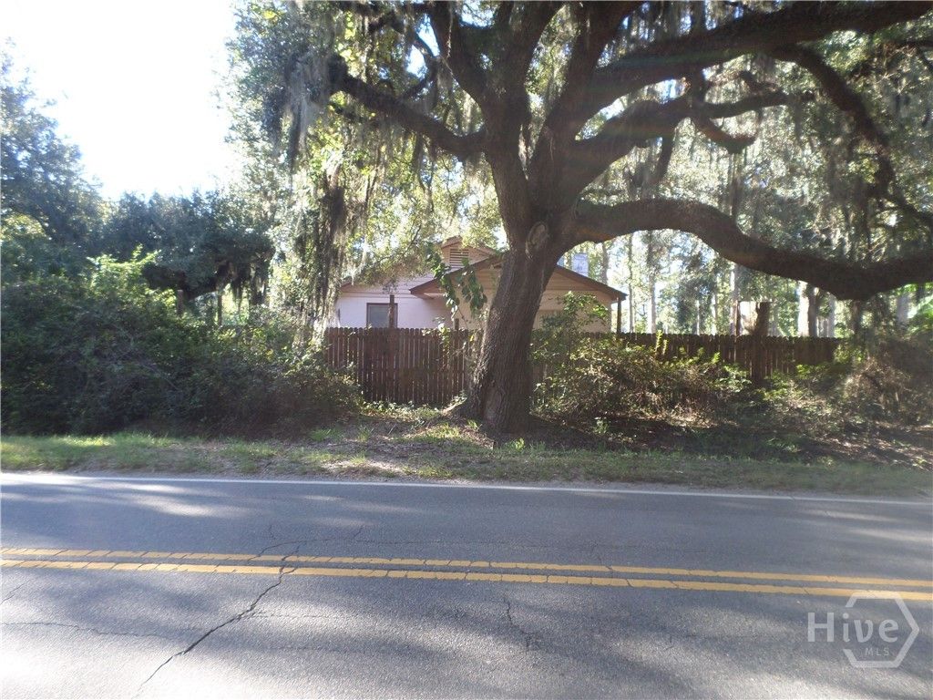 Image 1 of property listing at 8705 Ferguson Avenue, Savannah, GA 31406