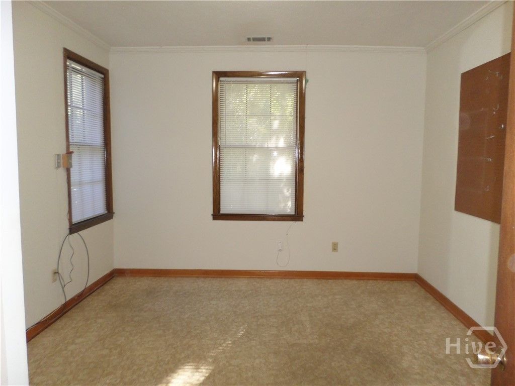 Image 15 of property listing at 8705 Ferguson Avenue, Savannah, GA 31406