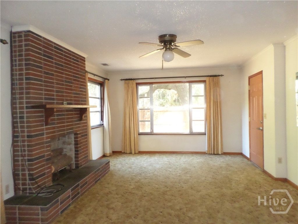 Image 4 of property listing at 8705 Ferguson Avenue, Savannah, GA 31406