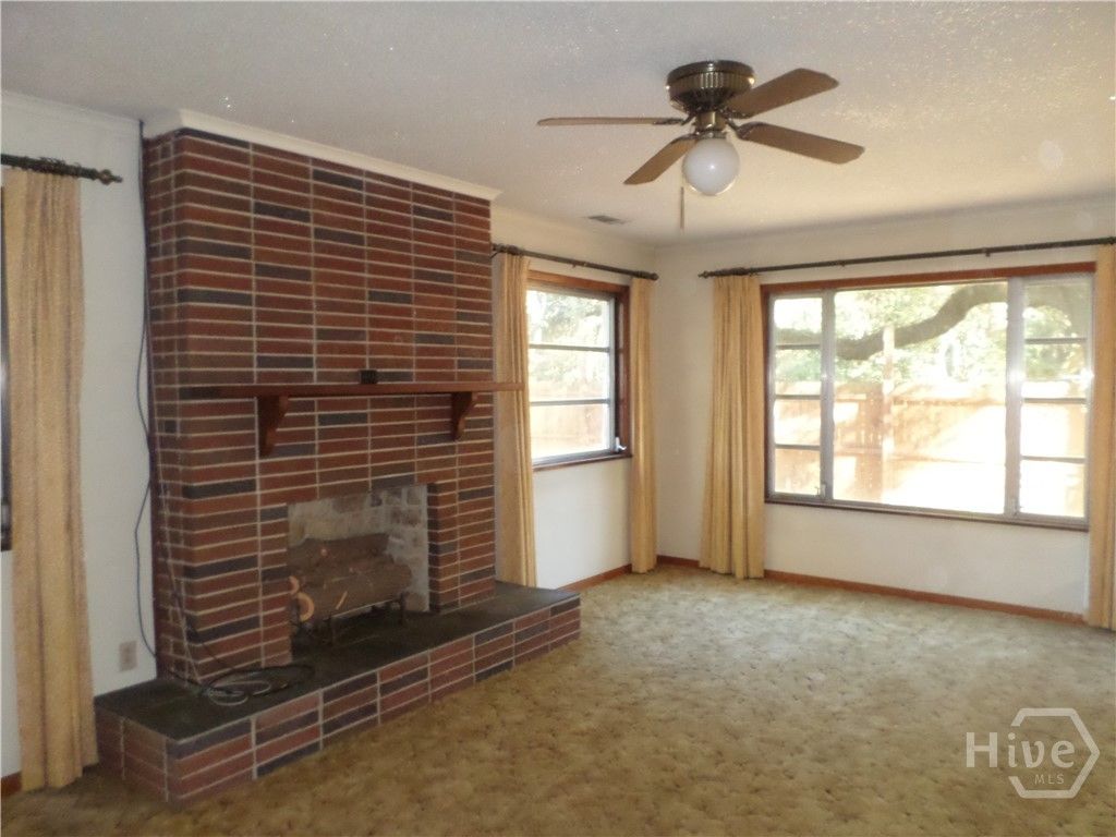 Image 6 of property listing at 8705 Ferguson Avenue, Savannah, GA 31406