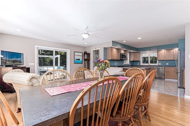 30 Clifford Drive, Westerly, RI 02891