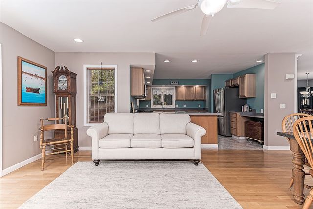 30 Clifford Drive, Westerly, RI 02891