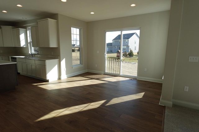 1795 Arbor Vista PLACE, West Bend, WI 53095