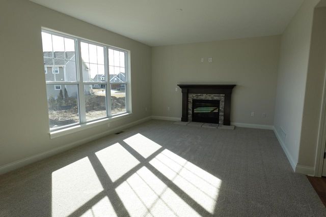 1795 Arbor Vista PLACE, West Bend, WI 53095