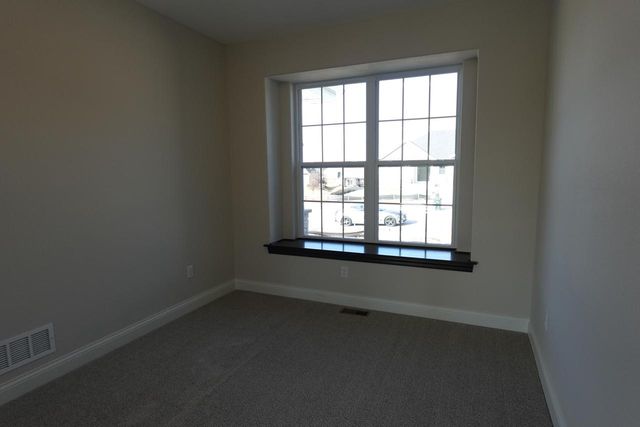 1795 Arbor Vista PLACE, West Bend, WI 53095