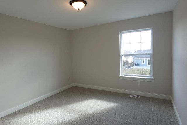 1795 Arbor Vista PLACE, West Bend, WI 53095