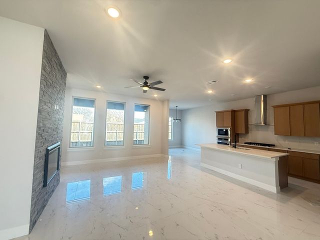 1832 Noble Court, Grand Prairie, TX 75052