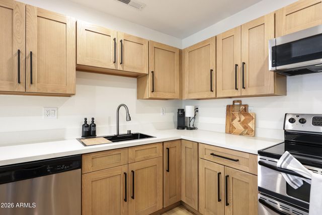 940 E CARIBOU Road, Munds Park, AZ 86017