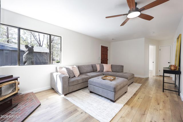 940 E CARIBOU Road, Munds Park, AZ 86017