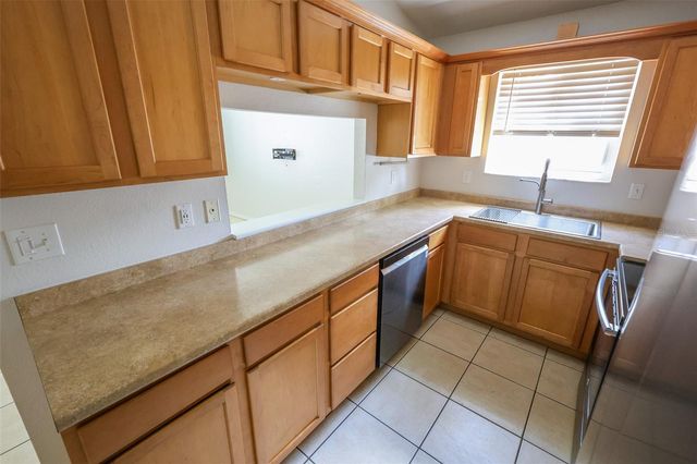 207 12TH AVENUE S, Safety Harbor, FL 34695
