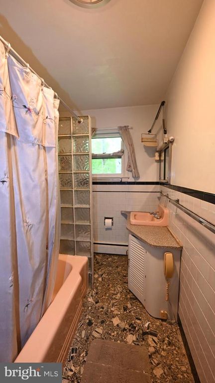 Image 8 of property listing at 14116 DUCKETT RD, Brandywine, MD 20613