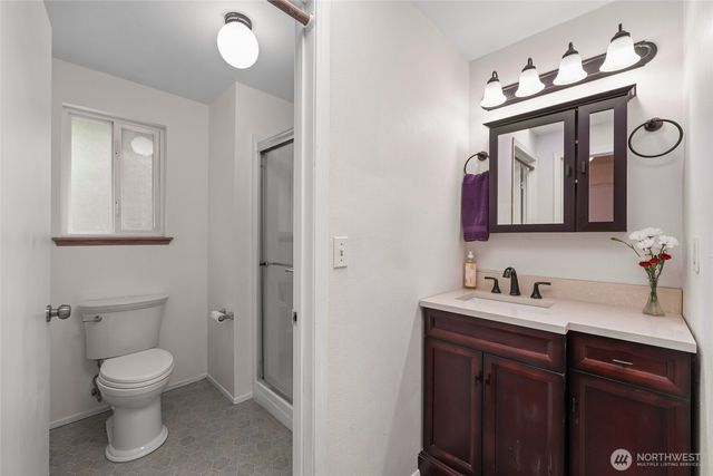 8440 Homestead Avenue NE, Olympia, WA 98516