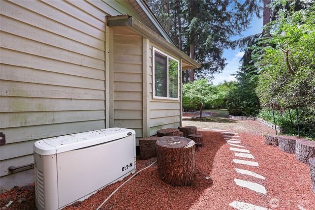 8440 Homestead Avenue NE, Olympia, WA 98516