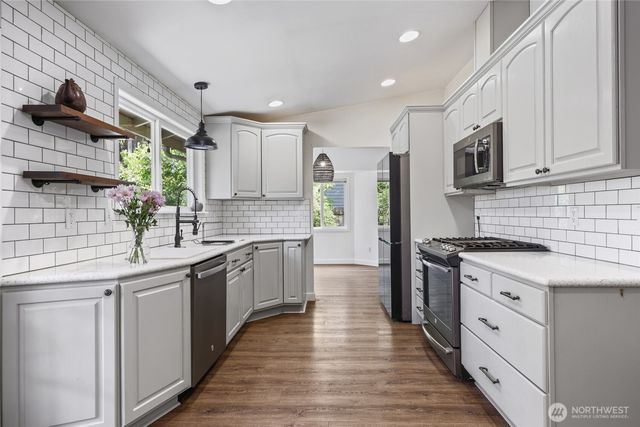 8440 Homestead Avenue NE, Olympia, WA 98516