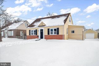 2308 HENLOPEN AVE, Wilmington, DE 19804