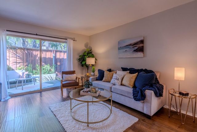 1039 Oddstad Boulevard, Pacifica, CA 94044