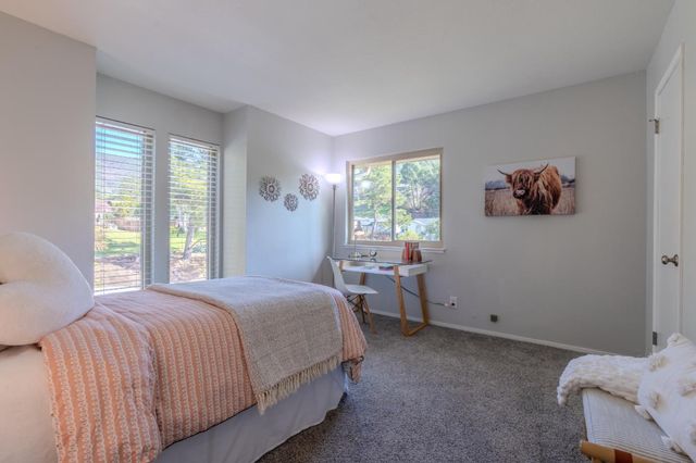 1039 Oddstad Boulevard, Pacifica, CA 94044