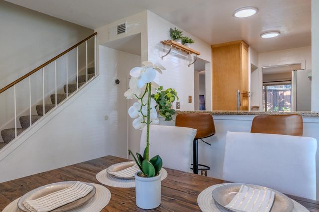 1039 Oddstad Boulevard, Pacifica, CA 94044